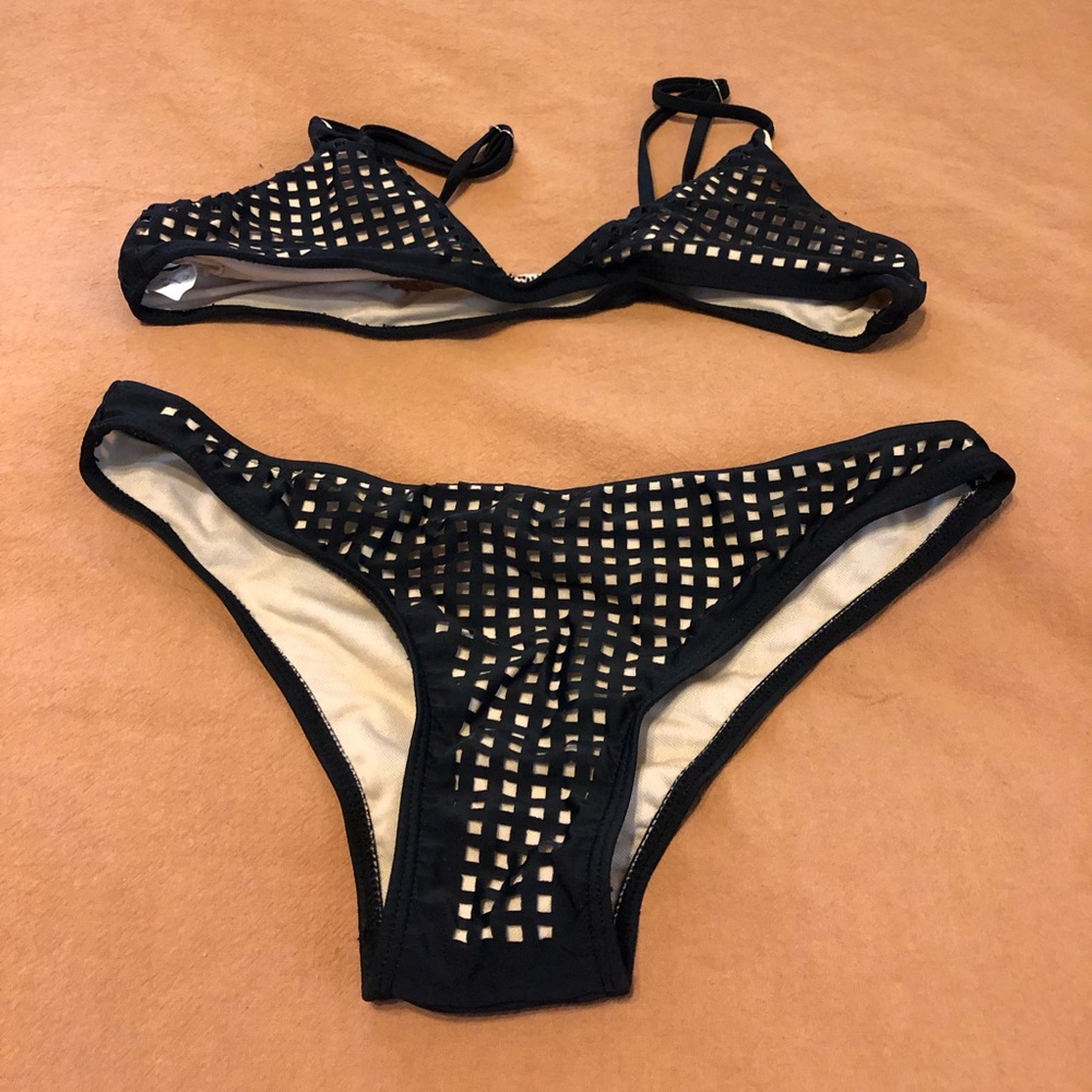 NWOT Black laser cut bikini
